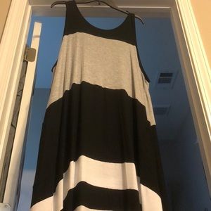 Simply Vera Sleeveless dress